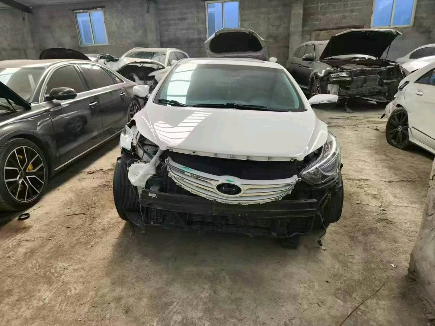 事故车保养一定要去4s店吗?事故车保养车上的东西需要拿走吗?-事故车 事故车保养一定要去4s店吗?事故车保养车上的东西需要拿走吗?-事故车