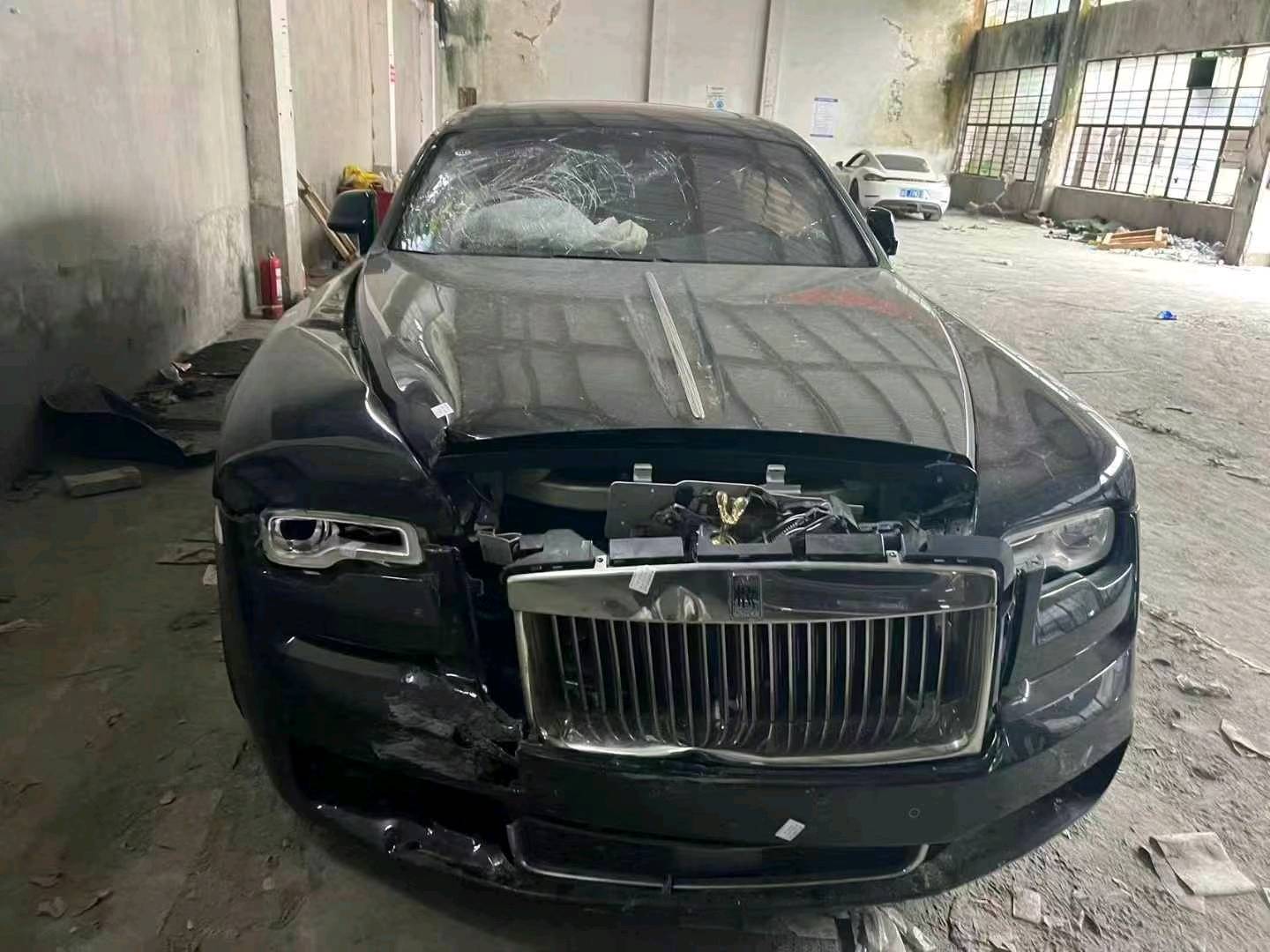 瑕疵车能买吗？瑕疵车前嘴一套能买吗？-事故车