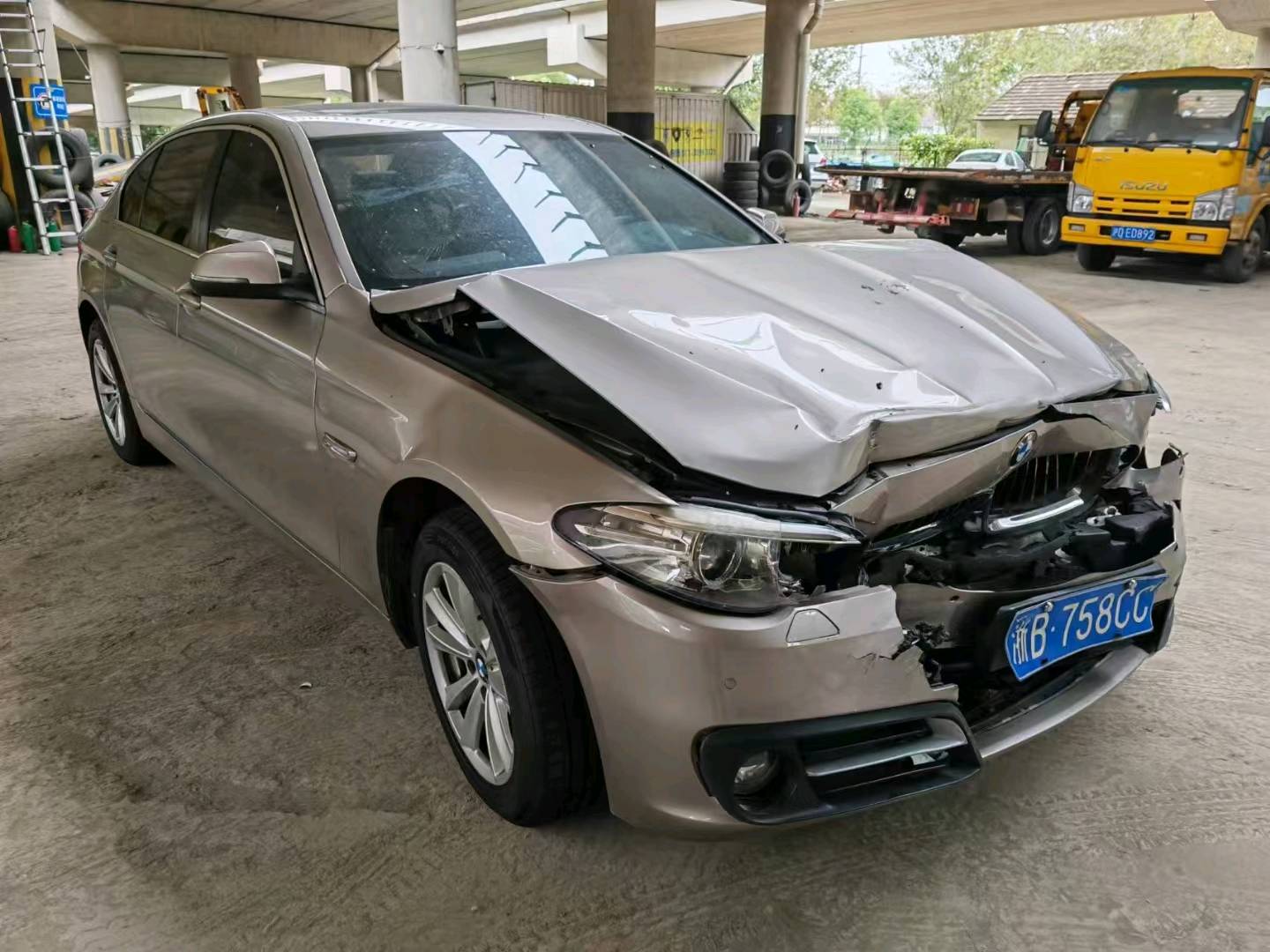 事故车一般比正常便宜多少？买事故车用什么软件查看车源？-购买事故车