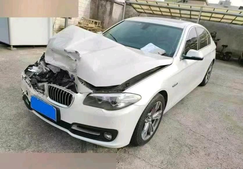12万元的车撞报废赔多少？-事故车