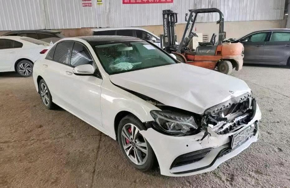 轻微事故车奔驰能买吗？一文解答你的疑惑-购买事故车