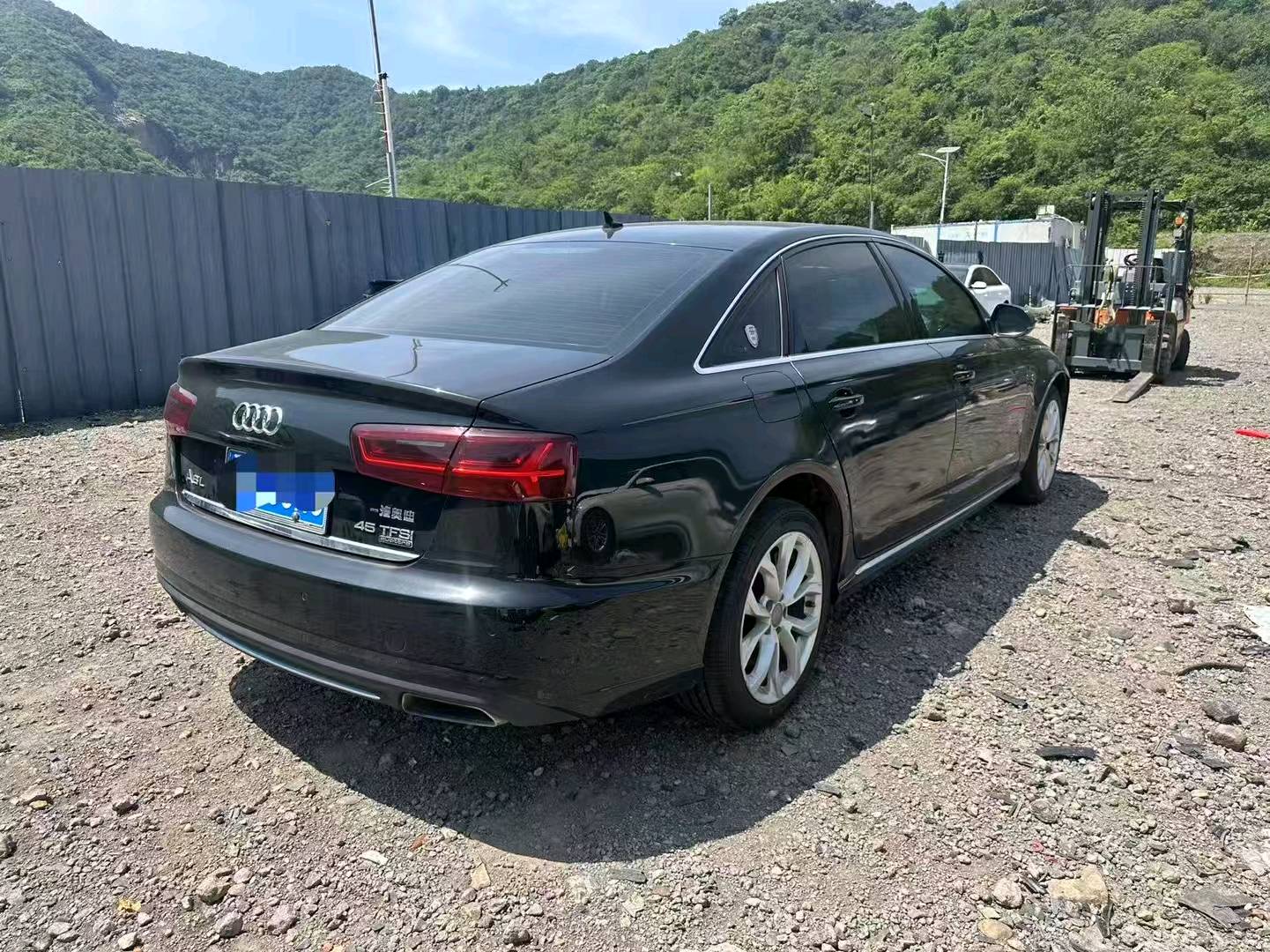 杭州市16年奥迪A6L3