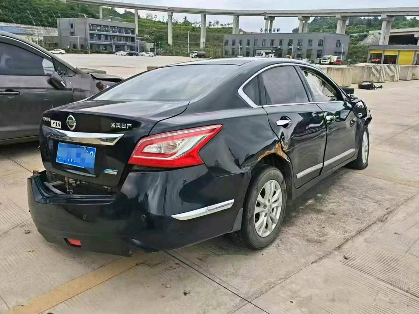 贵阳市13年日产天籁5