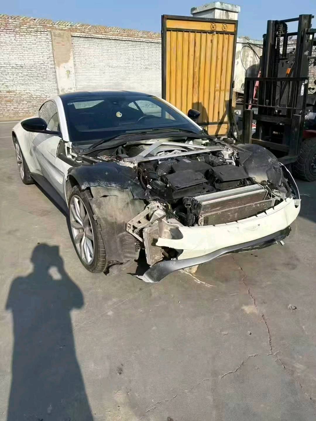 北京20年阿斯顿·马丁V8 Vantage3