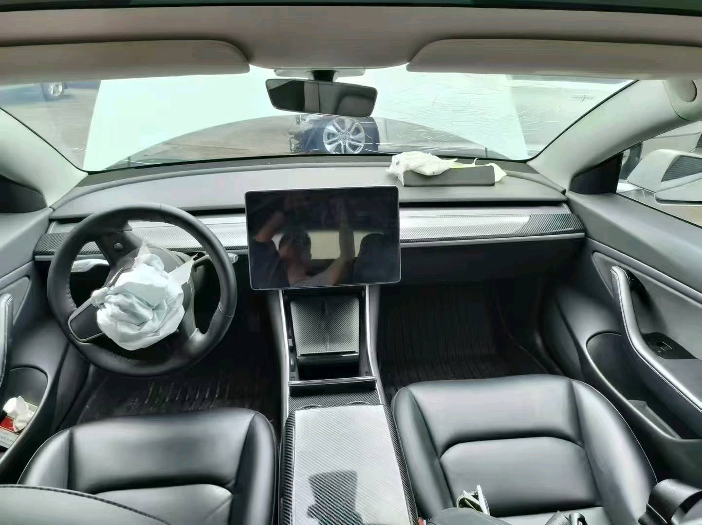 广州市19年特斯拉MODEL 37