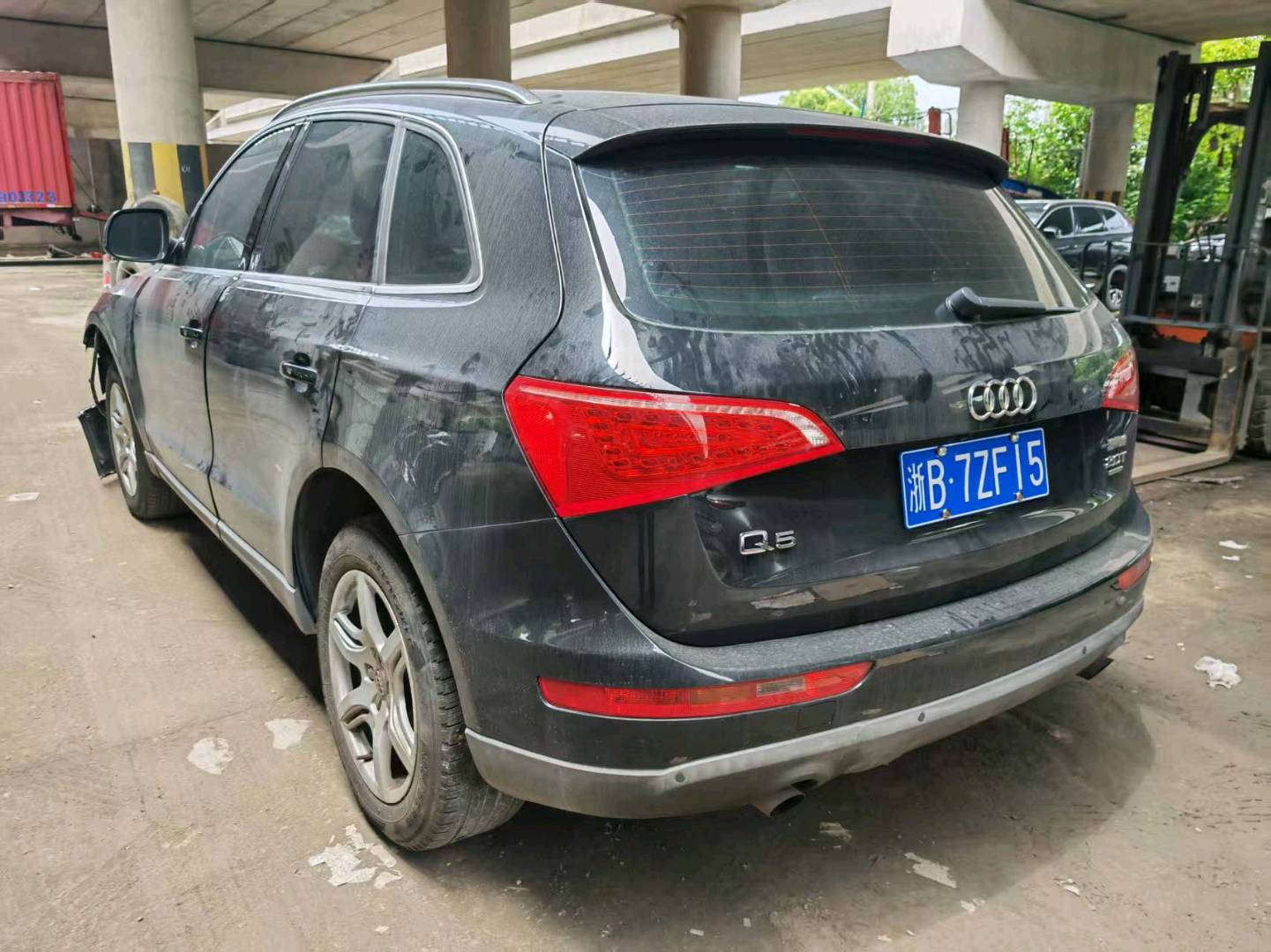 上海12年奥迪Q53