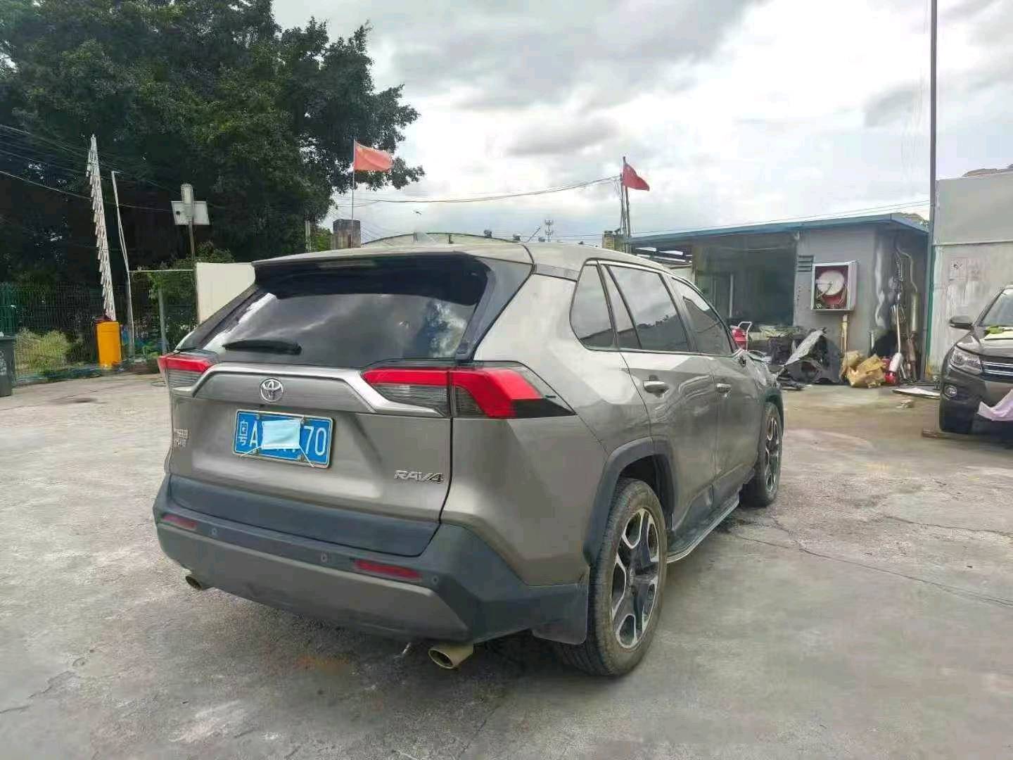 广州市19年丰田RAV4荣放4