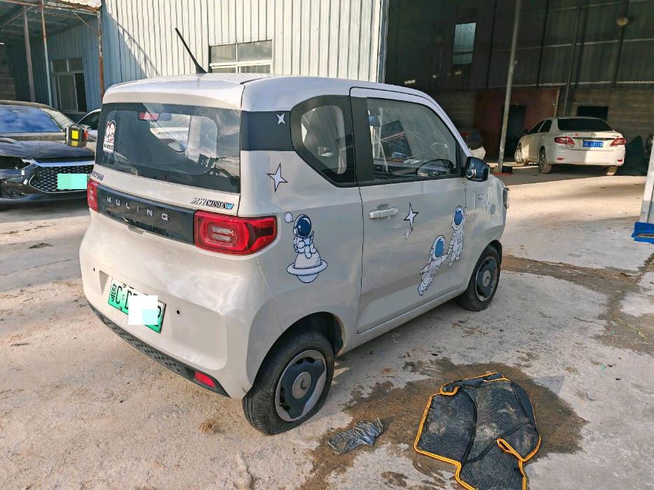 广州市22年五菱汽车MINIEV马卡龙5
