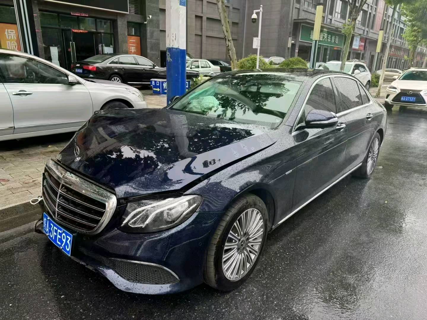 买个奔驰e300事故车跑婚庆怎么样-购买事故车 买个奔驰e300事故车跑婚庆怎么样-购买事故车