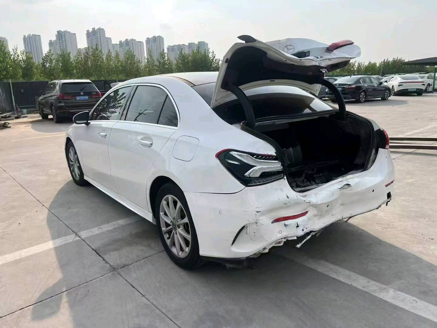 郑州市20年奔驰A3