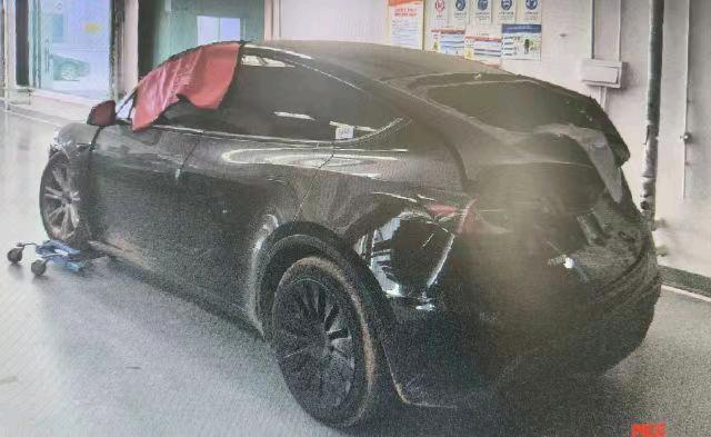 运城市22年特斯拉MODEL Y4