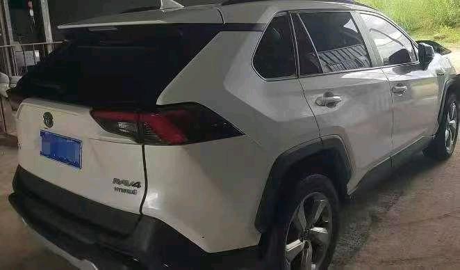 海南20年豐田RAV4榮放4