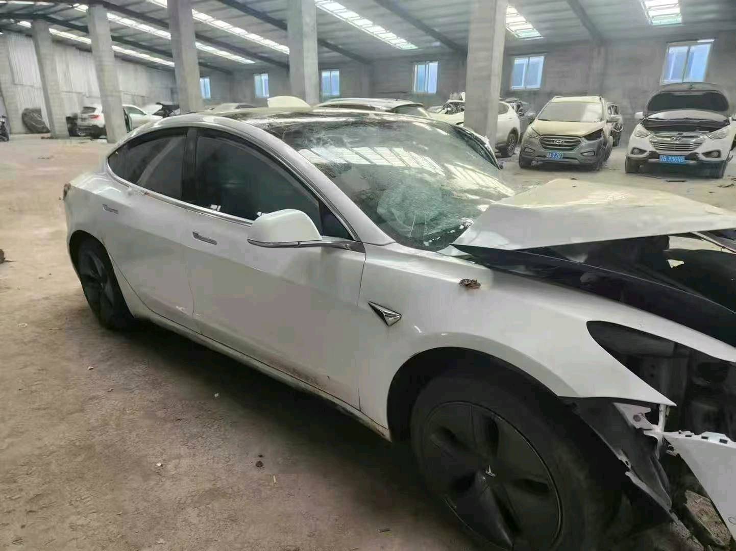 沈陽市20年特斯拉MODEL 32