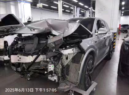 广东23年理想L8