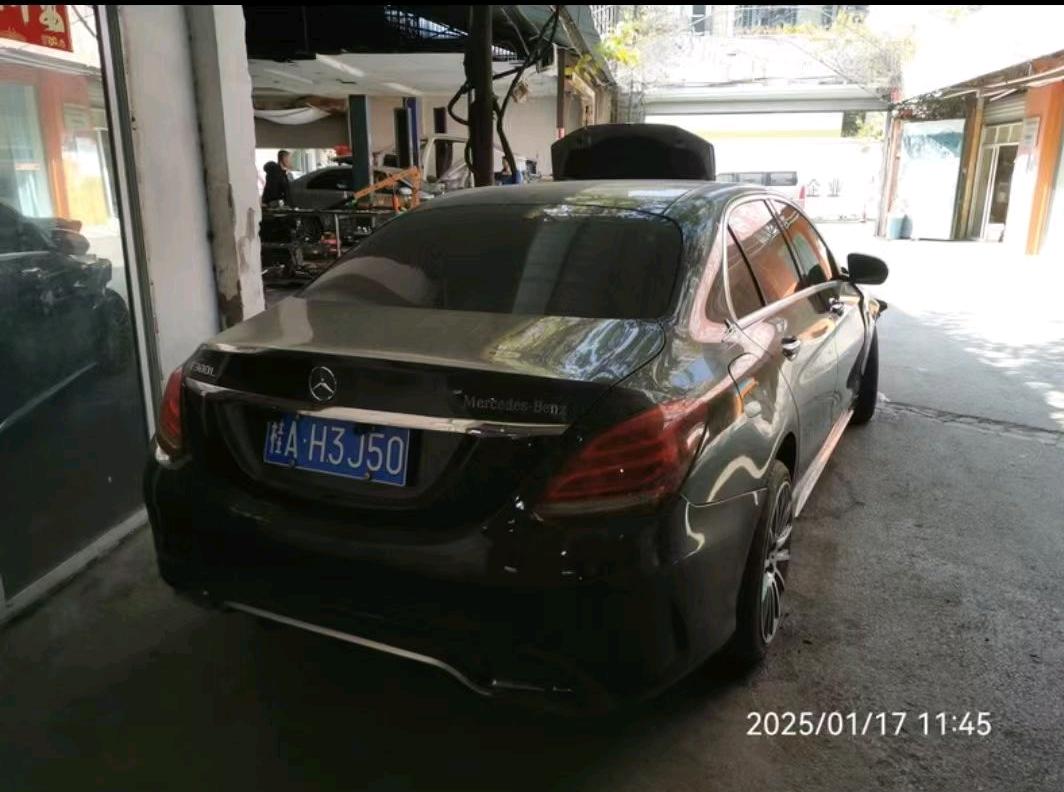 南宁市15年奔驰C3