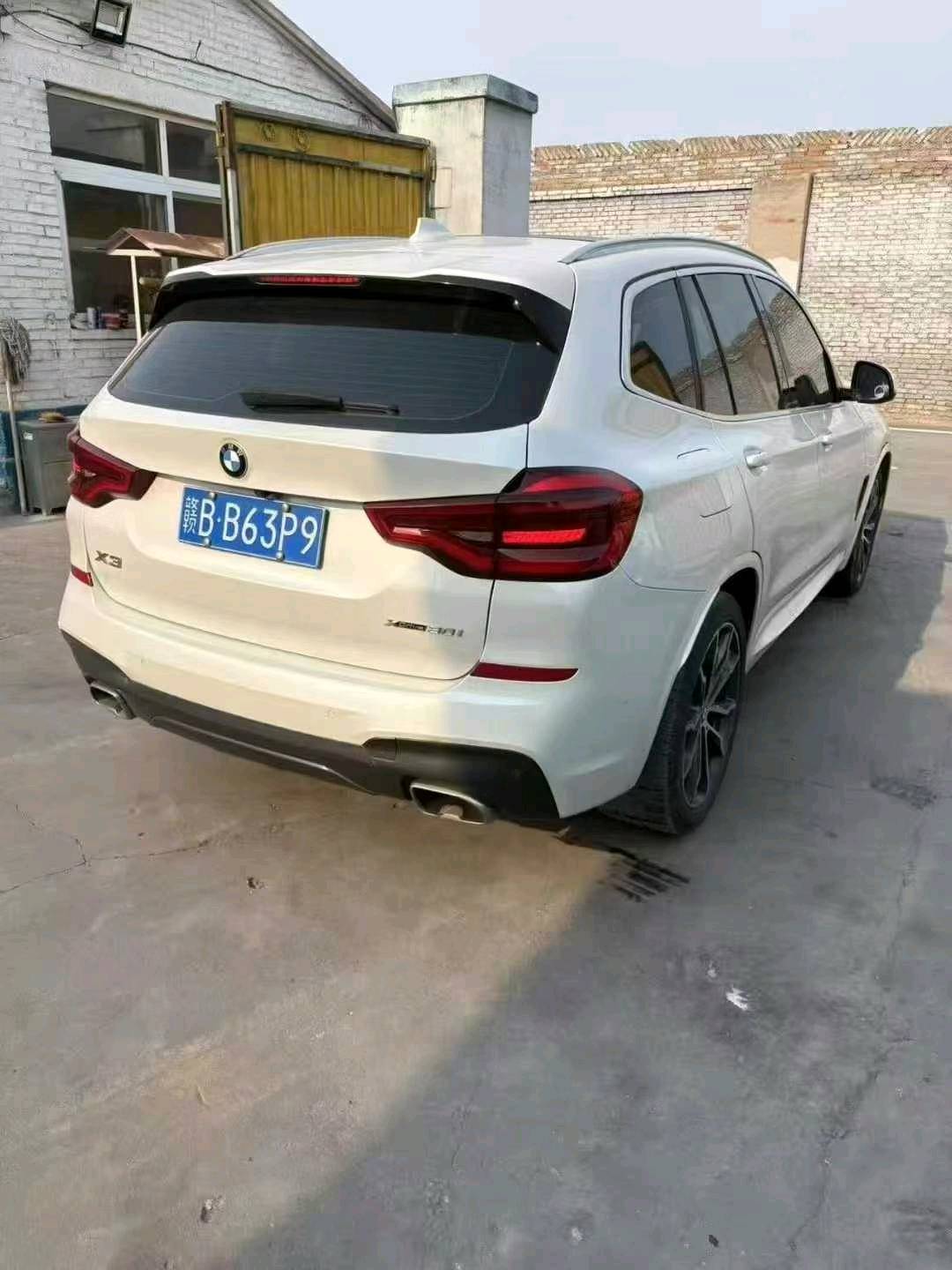 北京21年宝马X35