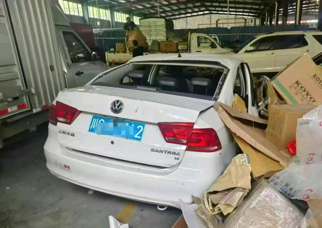 毕节地区15年大众桑塔纳4
