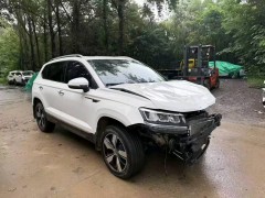 事故车保险公司免费拖车吗？