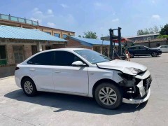 去哪里可以求购一辆事故小车？
