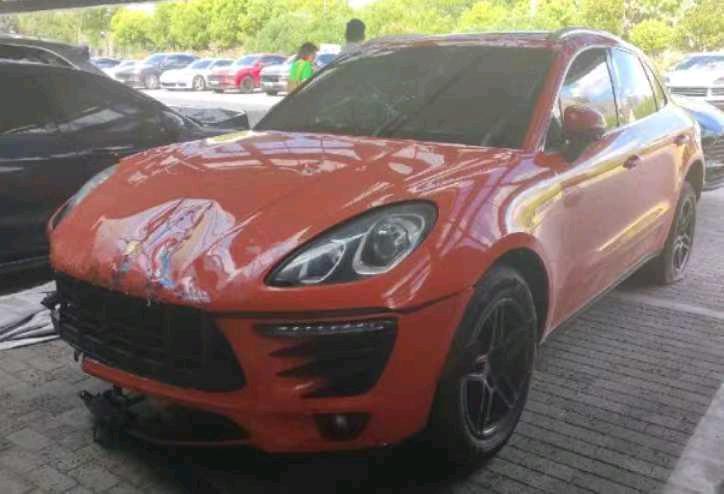 武汉市15年保时捷Macan