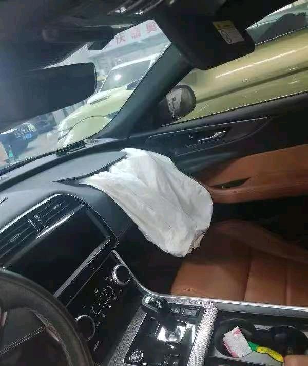 重庆21年捷豹XEL5
