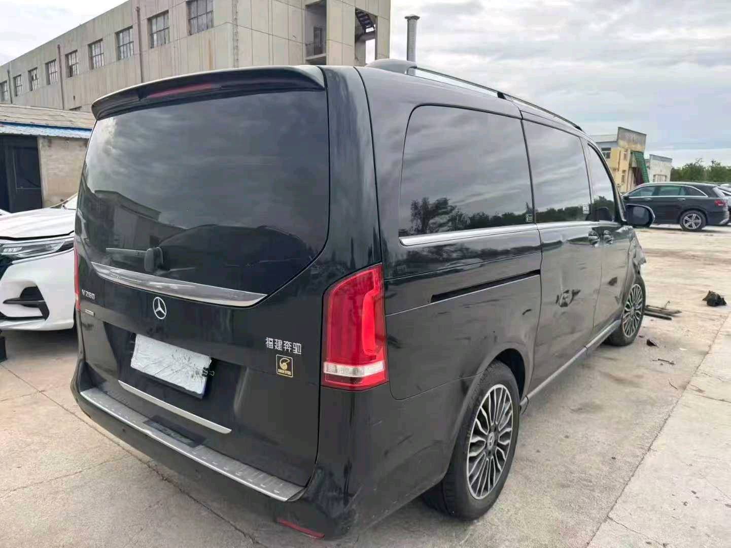 北京19年奔驰V4