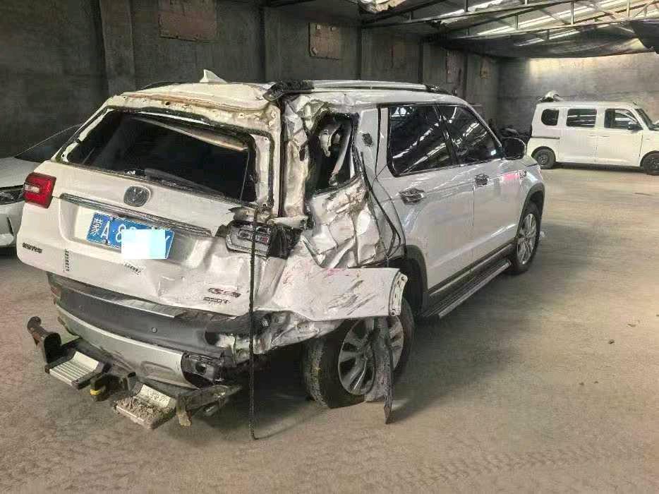 呼和浩特市17年長安汽車CS954