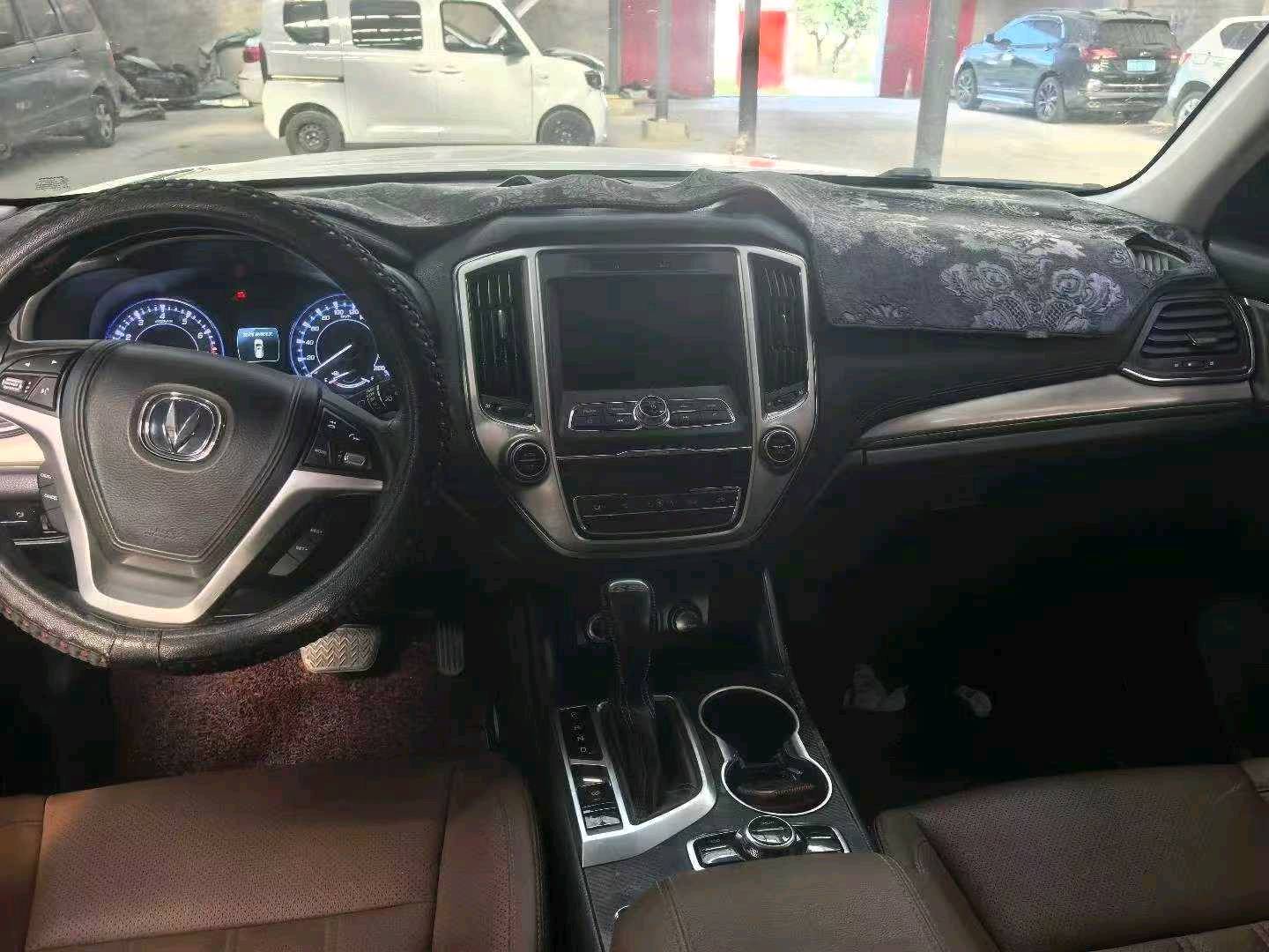 呼和浩特市17年長安汽車CS957