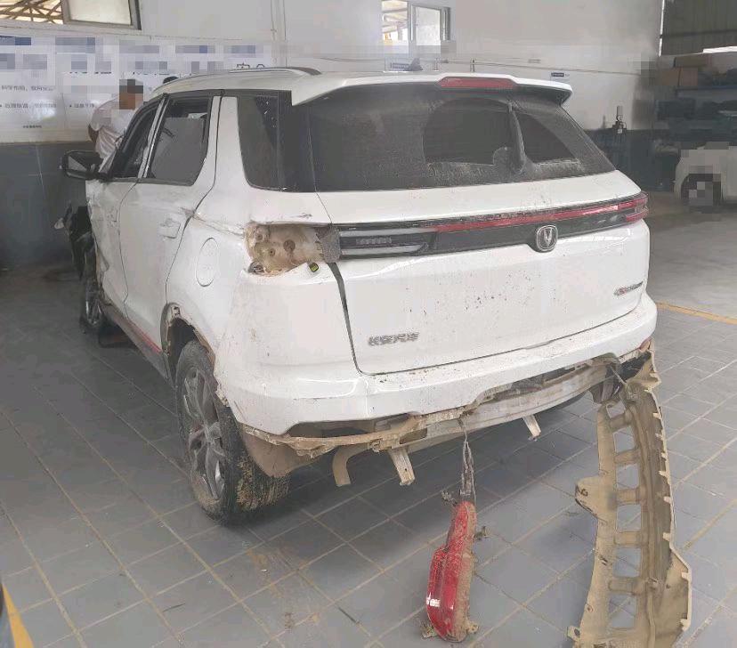 南陽市22年長安汽車CS554