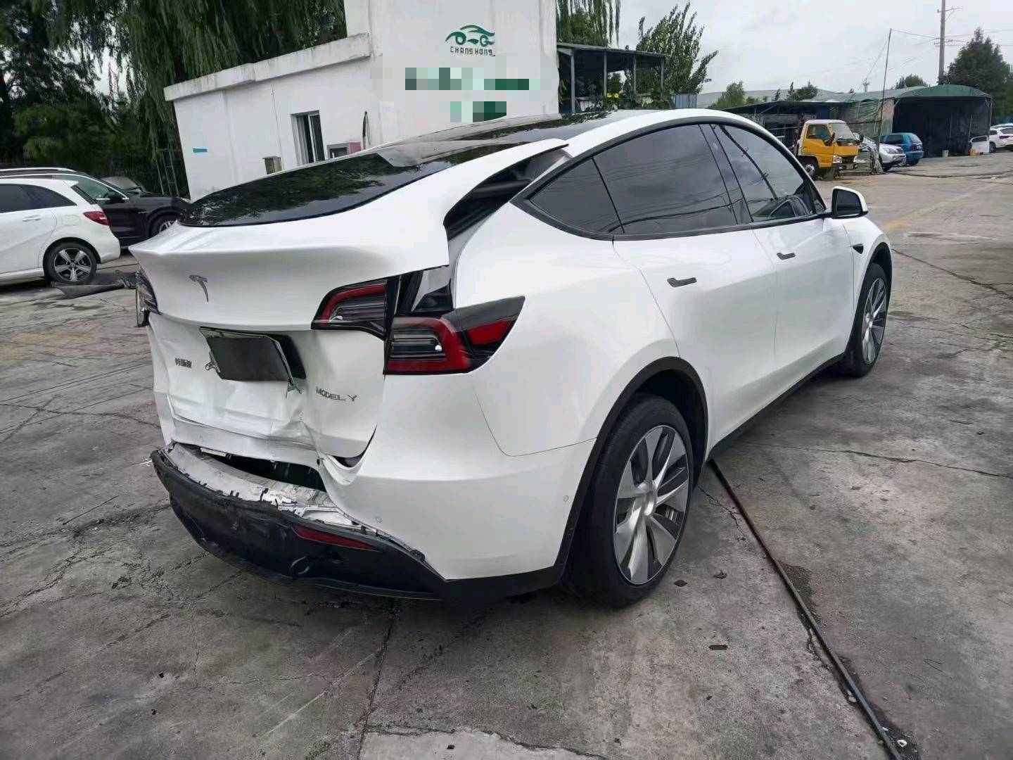 上海23年特斯拉MODEL Y4