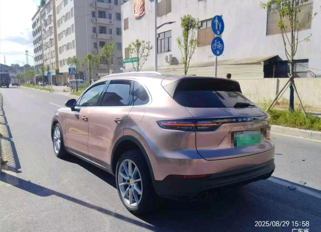 广东20年保时捷卡宴3