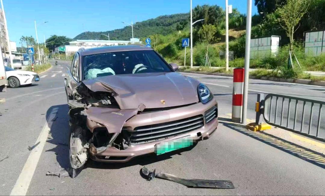 广东20年保时捷卡宴2