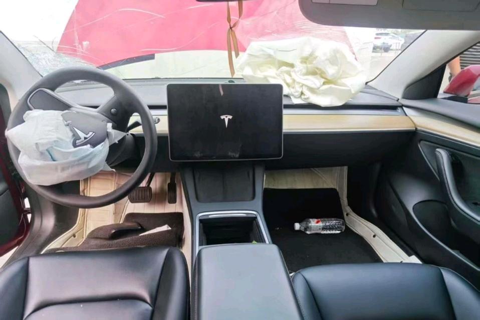 南京市23年特斯拉MODEL 39