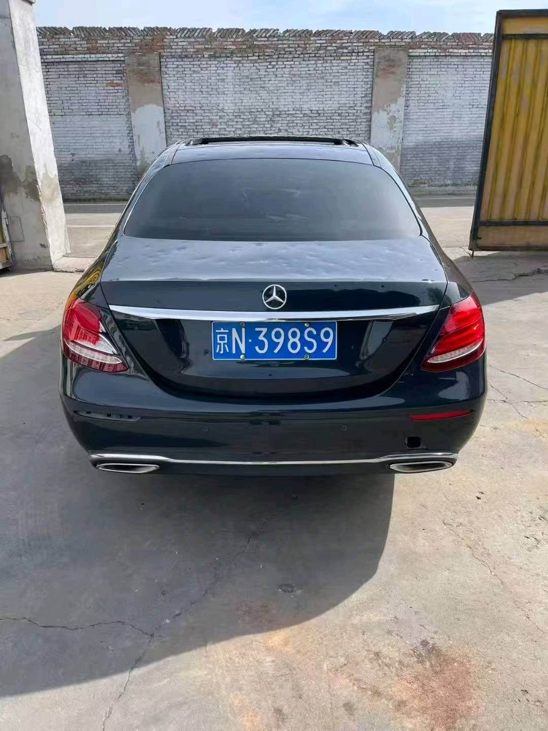 北京16年奔驰E4
