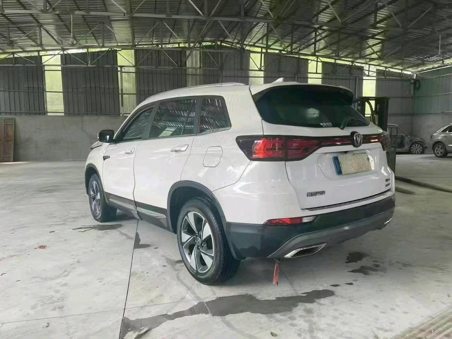 出过事故的车比正常车便宜多少？-事故车