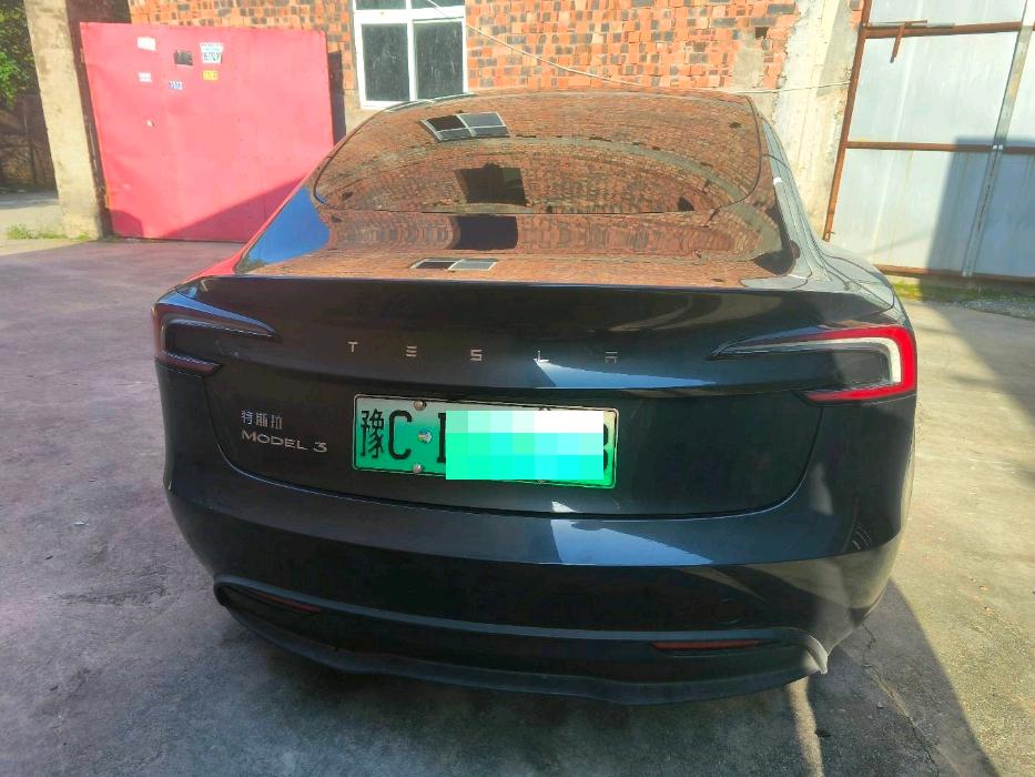 郑州市25年特斯拉MODEL 34