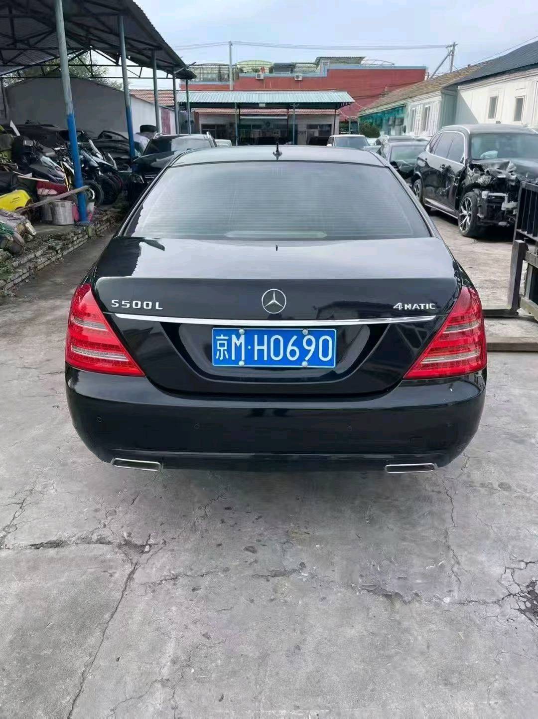 北京13年奔驰S4