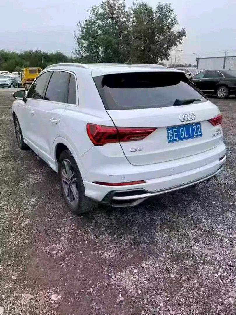 北京22年奥迪Q36