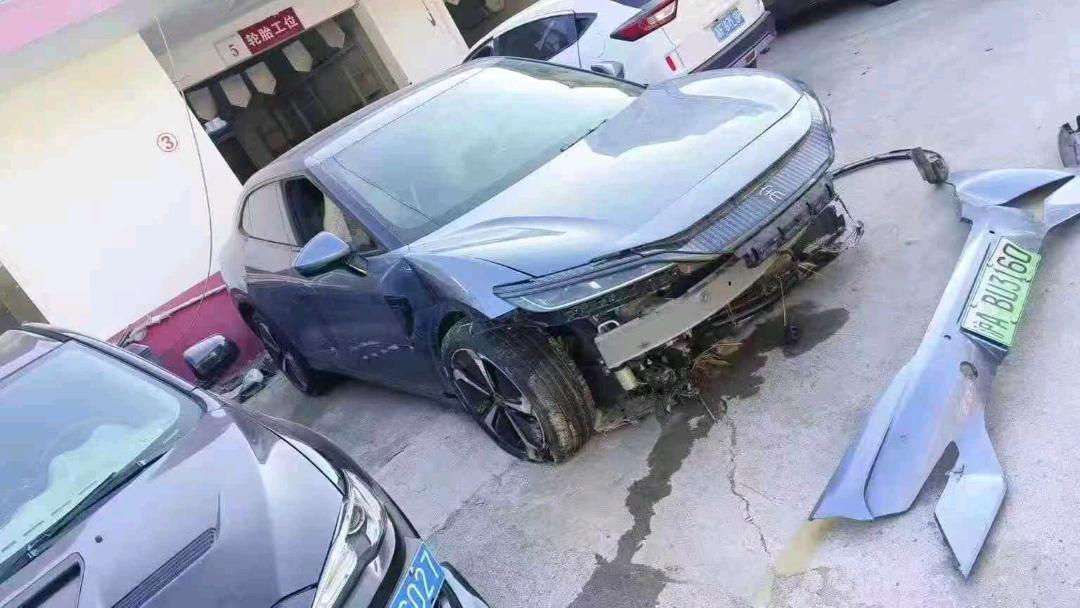 上海24年比亚迪宋2