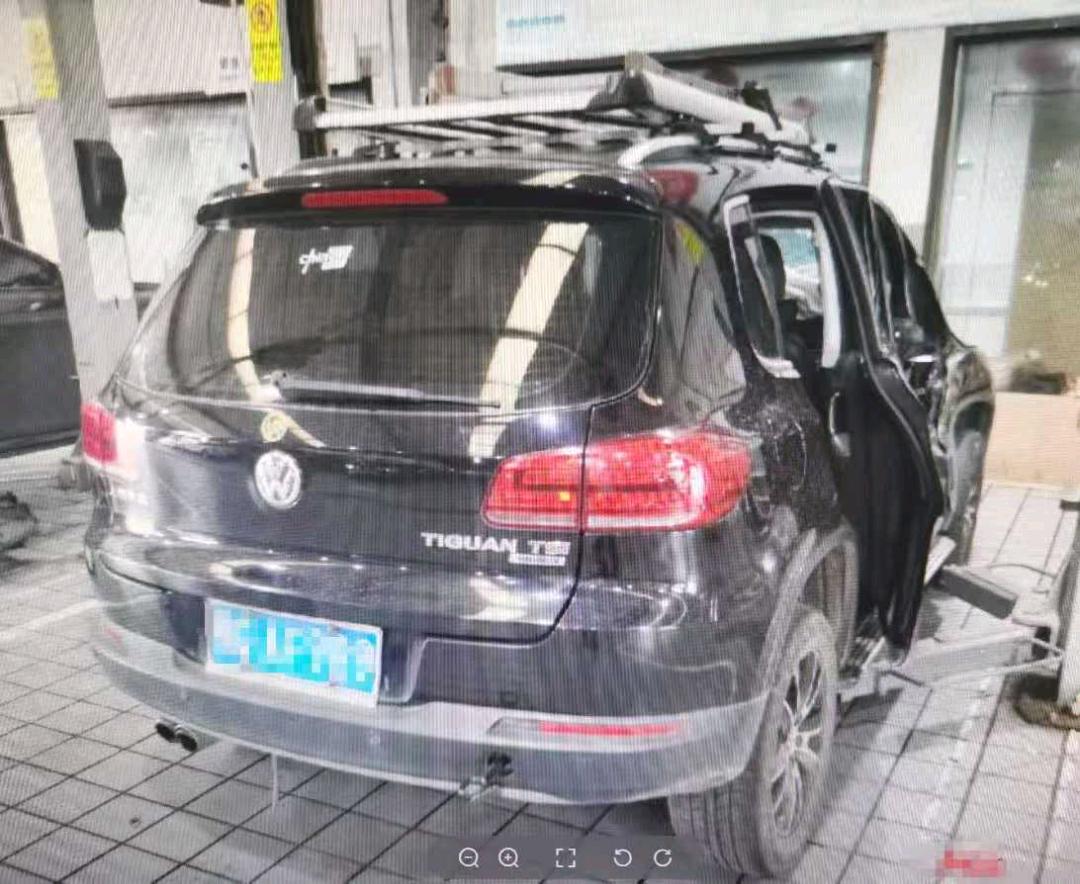 恩施土家族苗族自治州13年大众途观3