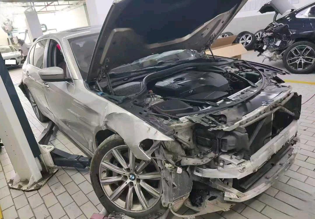 广东18年宝马5系3