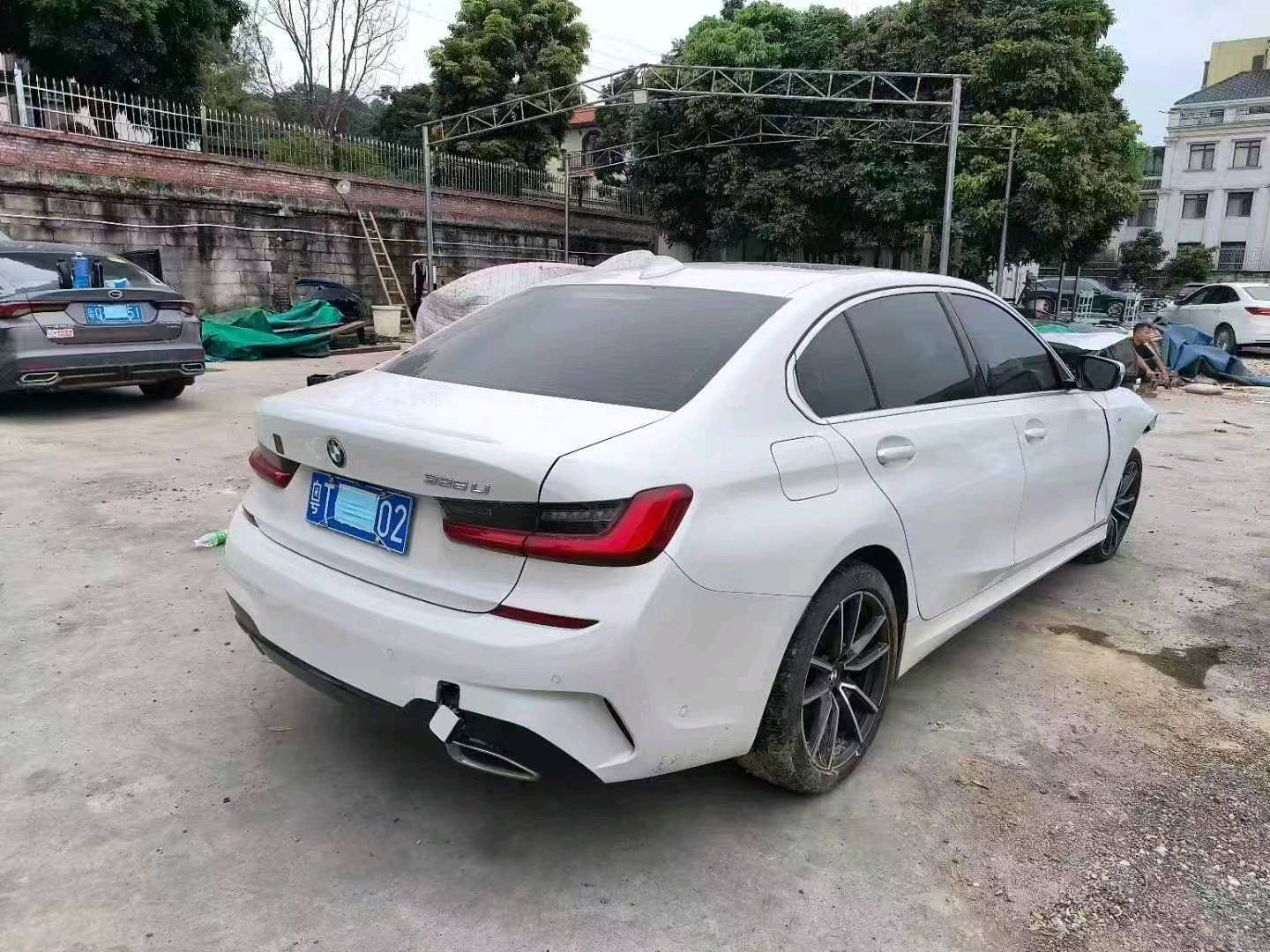 个人购买事故豪车，修理费用谁承担？王先生的真实案例分享-购买事故车