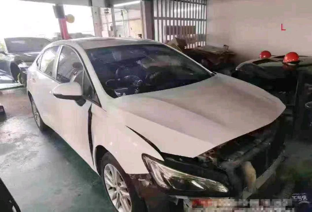 中山市19年别克威朗3