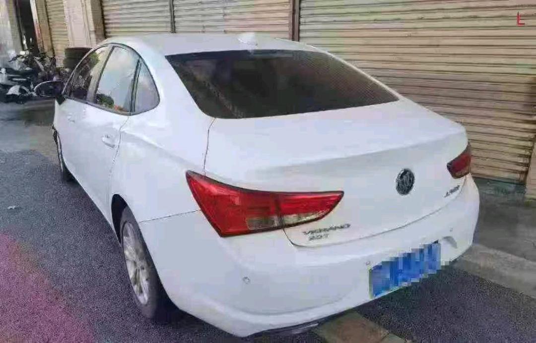 中山市19年别克威朗4