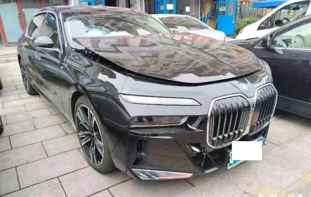 南京宝马事故车瑕疵车批发多少钱？-事故车批发