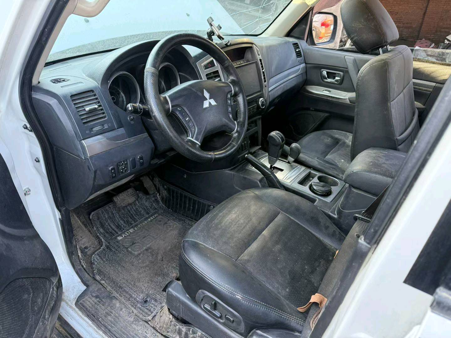 哈尔滨市18年三菱帕杰罗7