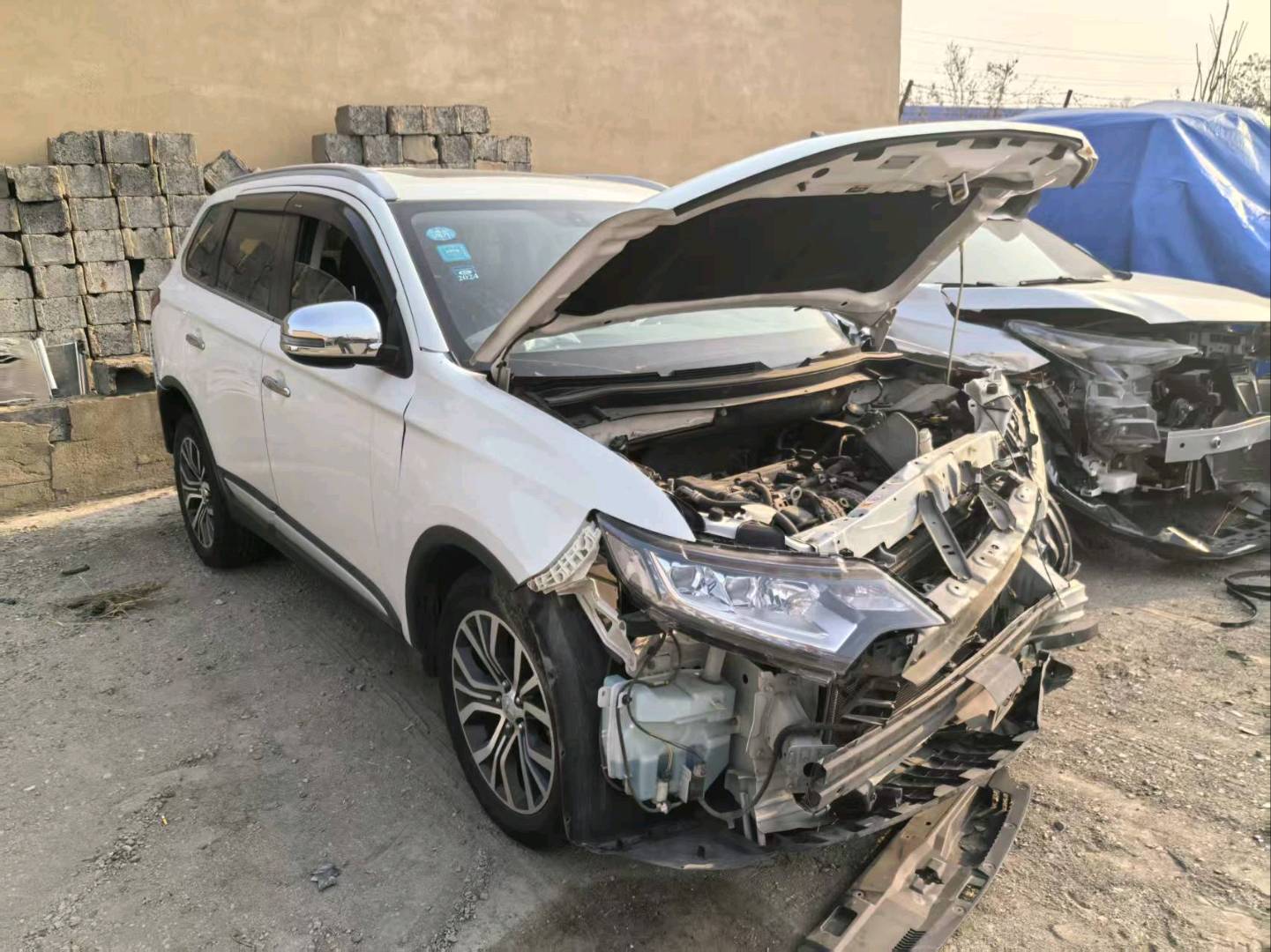 沈阳市16年三菱欧蓝德6