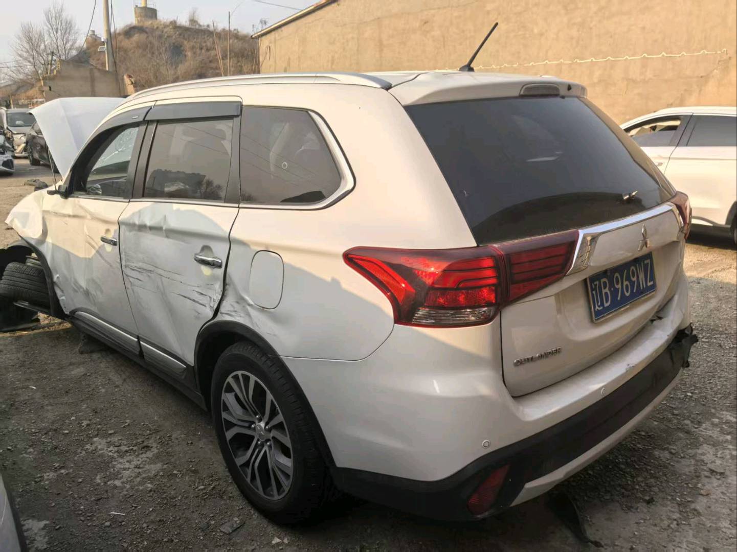 沈阳市16年三菱欧蓝德7