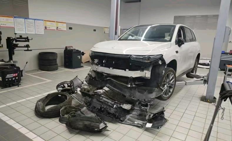 南通市25年零跑汽车C102