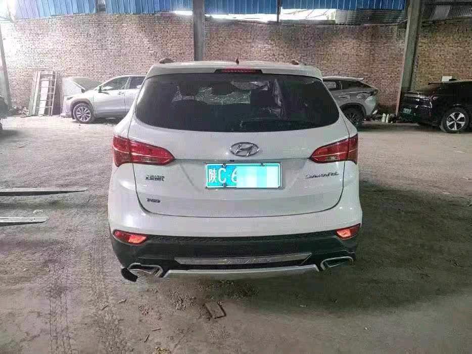 西安市16年现代胜达5